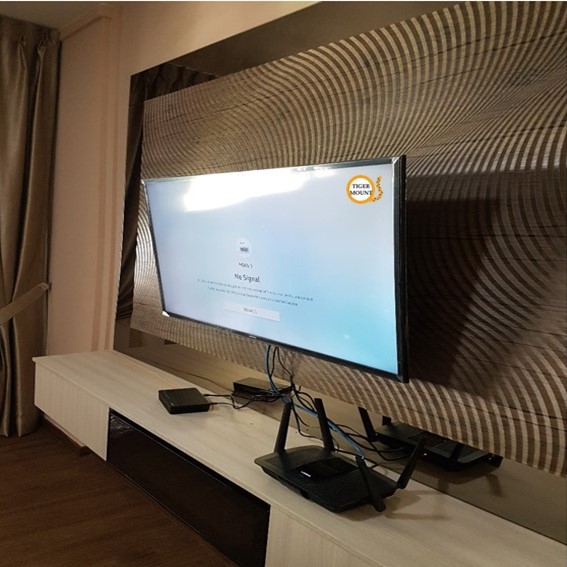 TV Wall Mount Bracket Singapore: Best Tilting Wall Mount for Tight Spaces