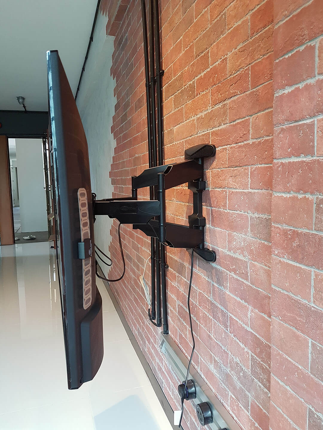 Top Reasons For Buying A Full Motion TV Mount