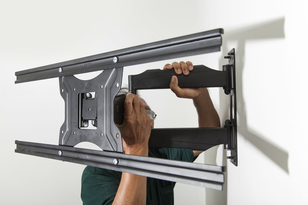 5 More Things to Consider When Installing a TV Bracket