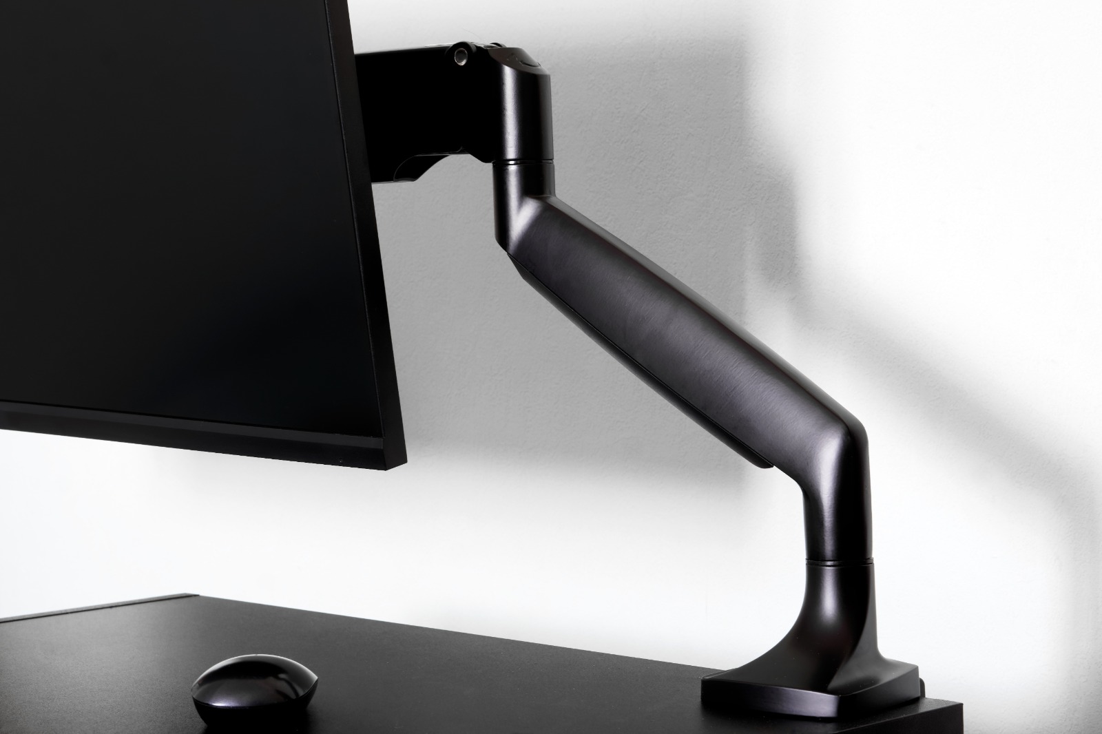 Desktop Monitor Mount in Singapore | TigerMount